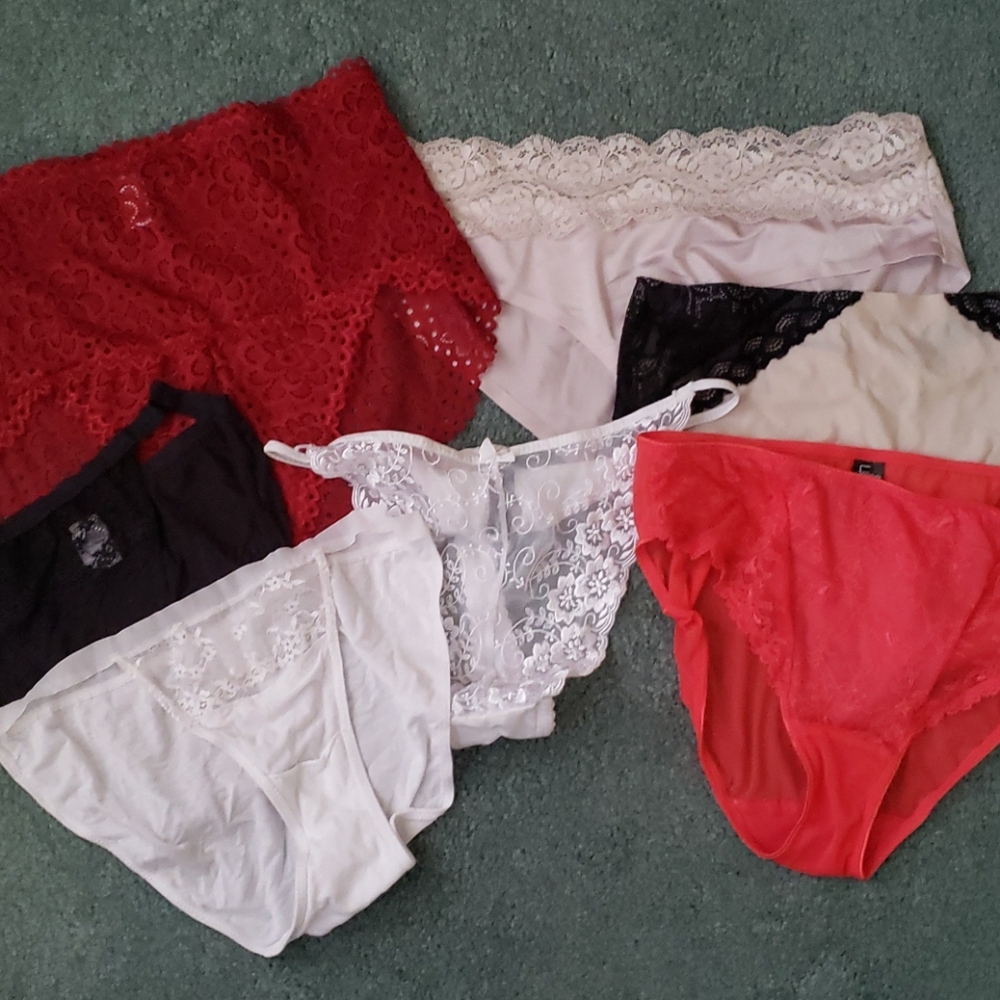 Assorted panties